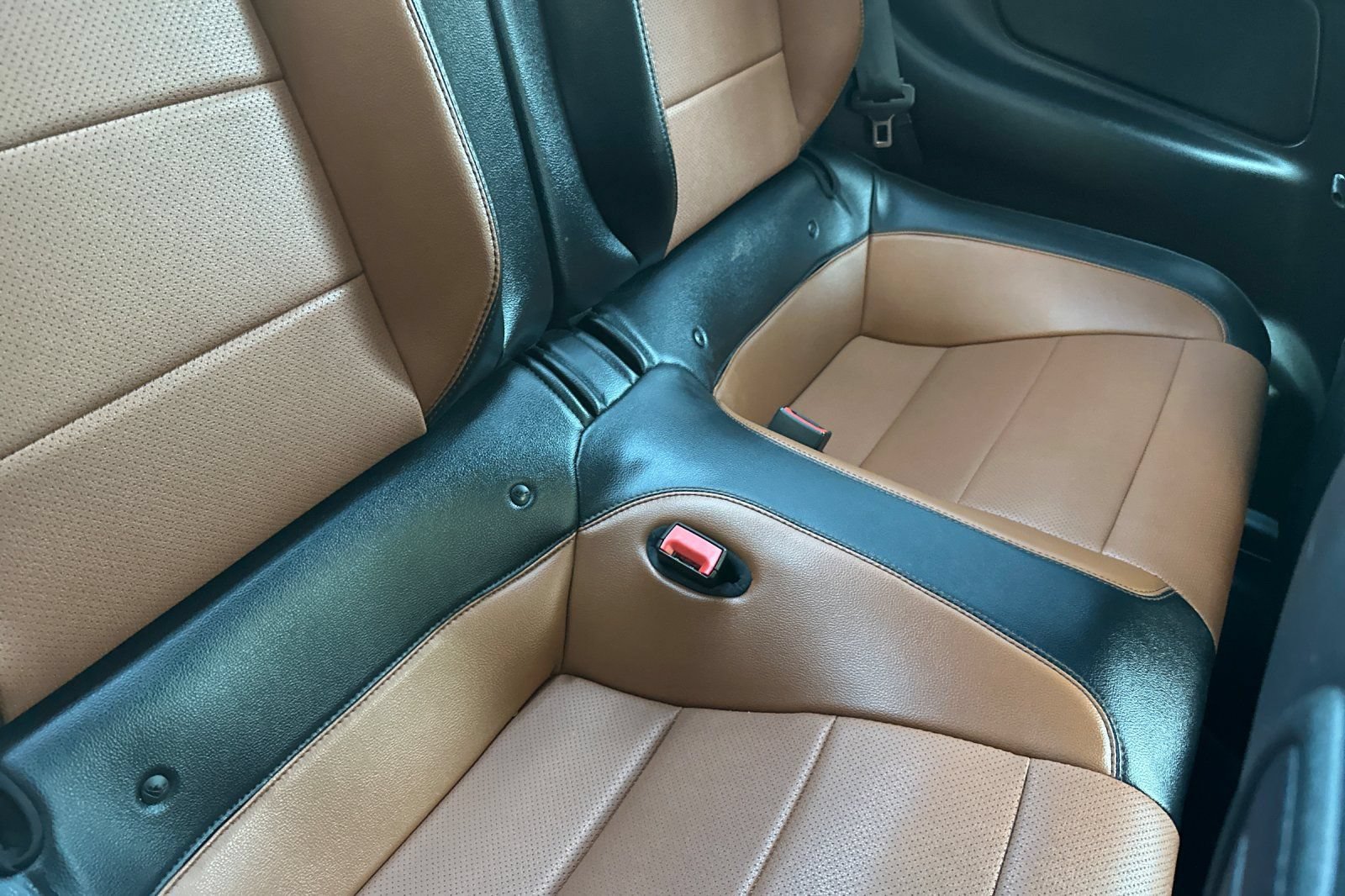 Certified 2020 Ford Mustang Premium RWD image 17