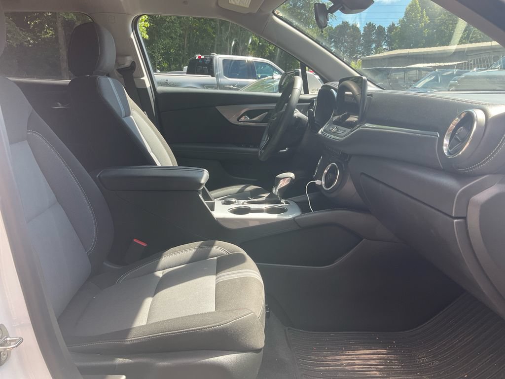 Used 2023 Chevrolet Blazer LT FWD image 12