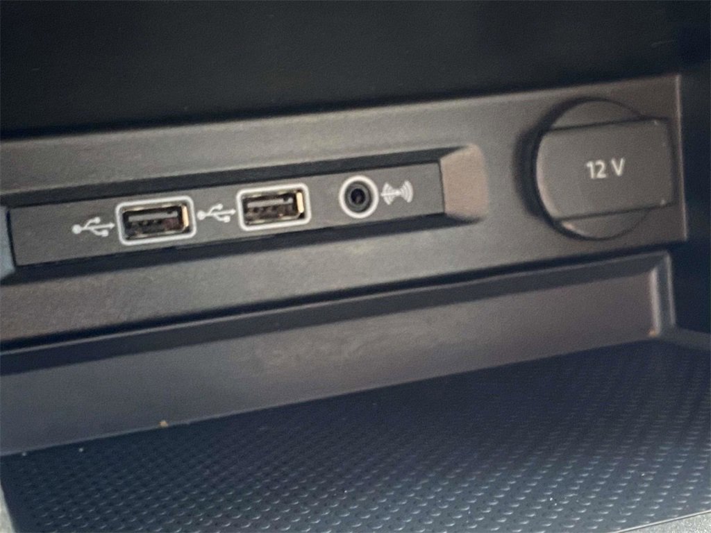 Used 2019 Volkswagen Tiguan SE image 23