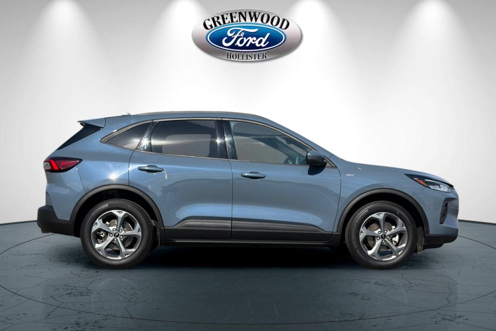 Certified 2025 Ford Escape ST-Line Select AWD/4WD image 3