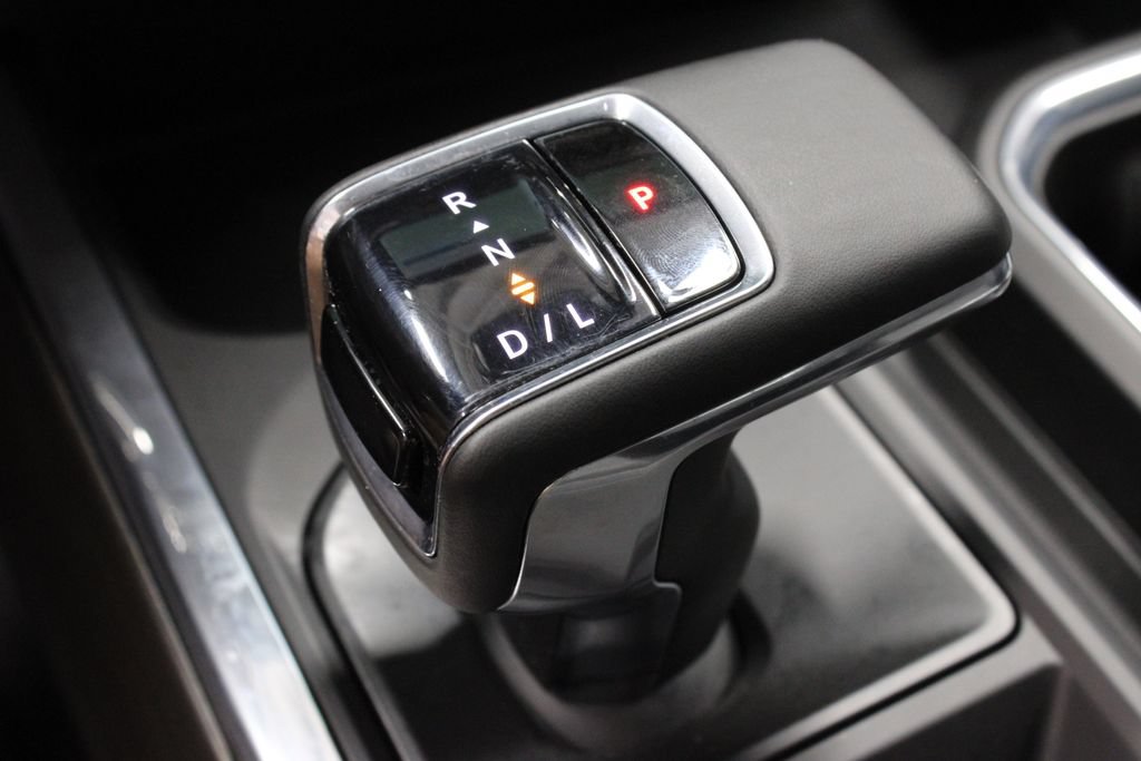 Used 2023 GMC Sierra 1500 SLT w/ SLT Convenience Package RWD image 36