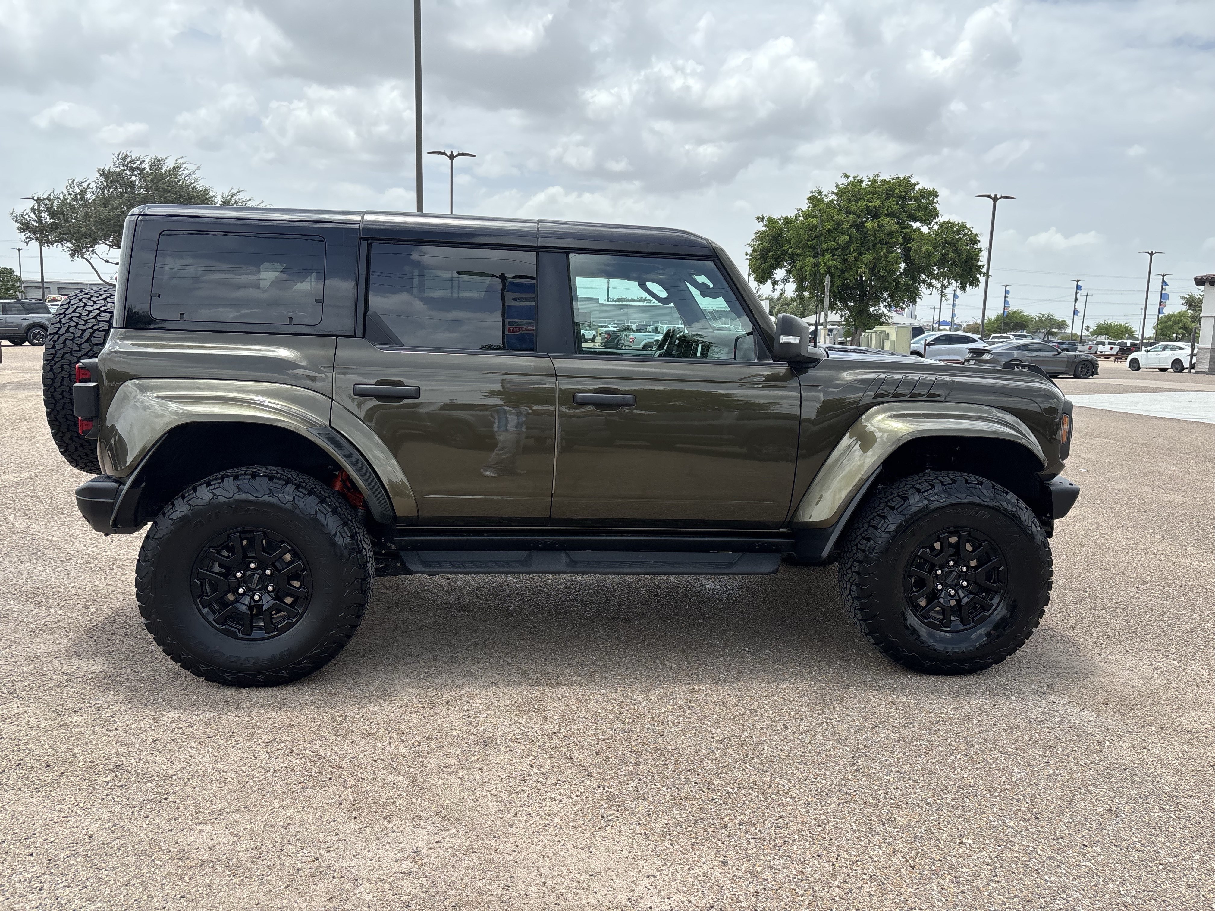 Certified 2026 Ford Bronco Raptor AWD/4WD image 4