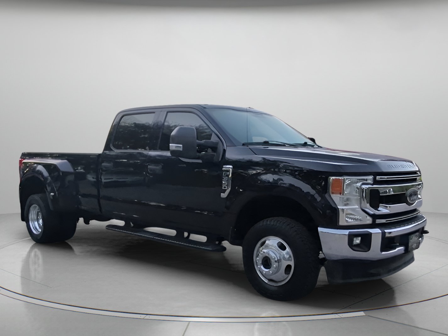 Certified 2020 Ford F350 XLT w/ XLT Value Package AWD/4WD image 35