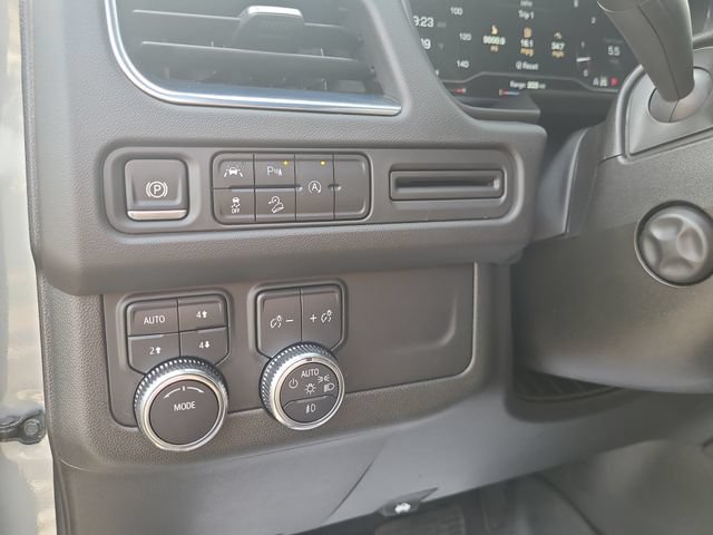 Used 2024 GMC Yukon XL AT4 AWD/4WD image 28