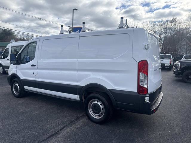 Certified 2018 Ford Transit 250 130 Low Roof image 3