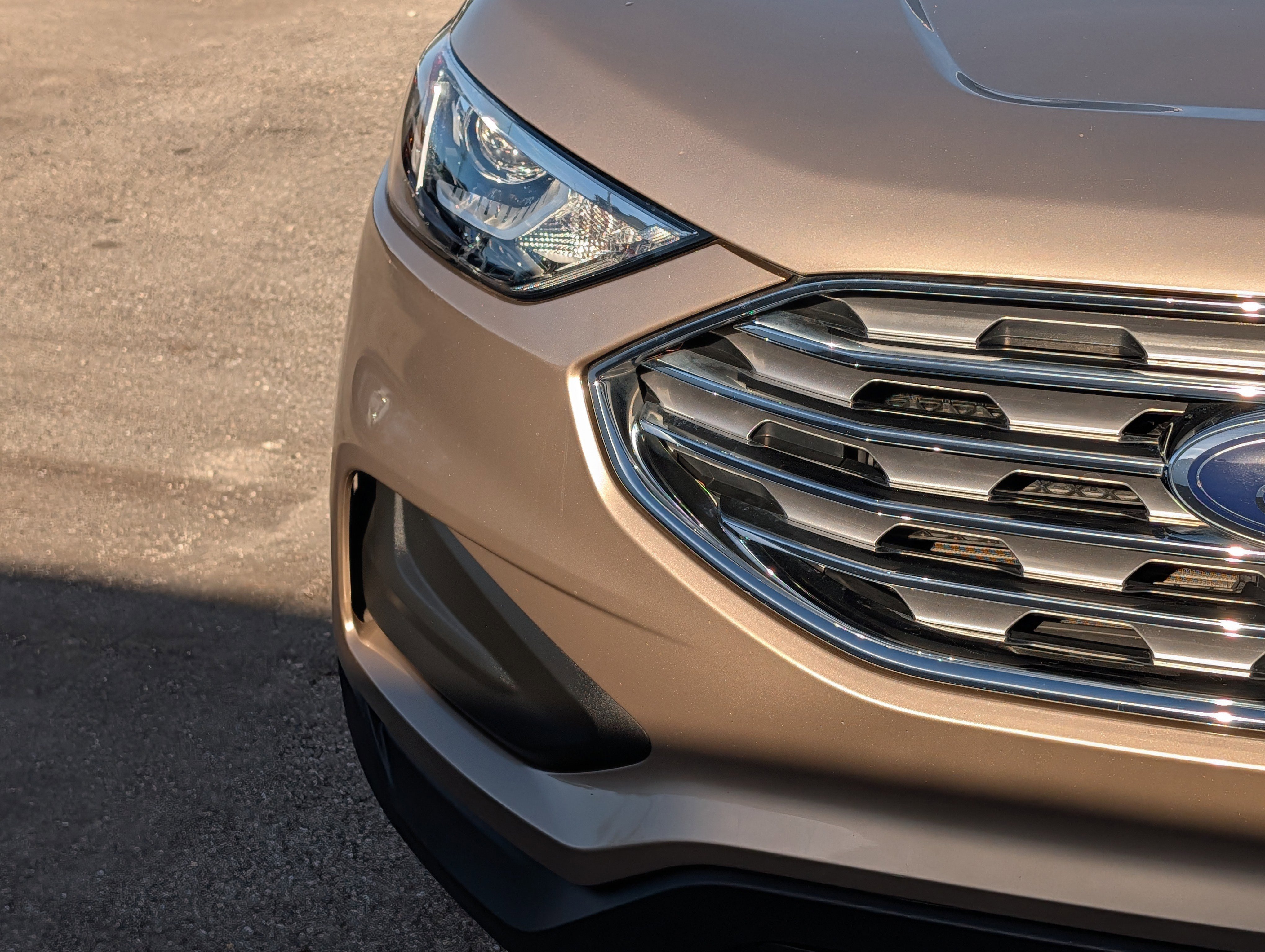 Certified 2020 Ford Edge SE image 9