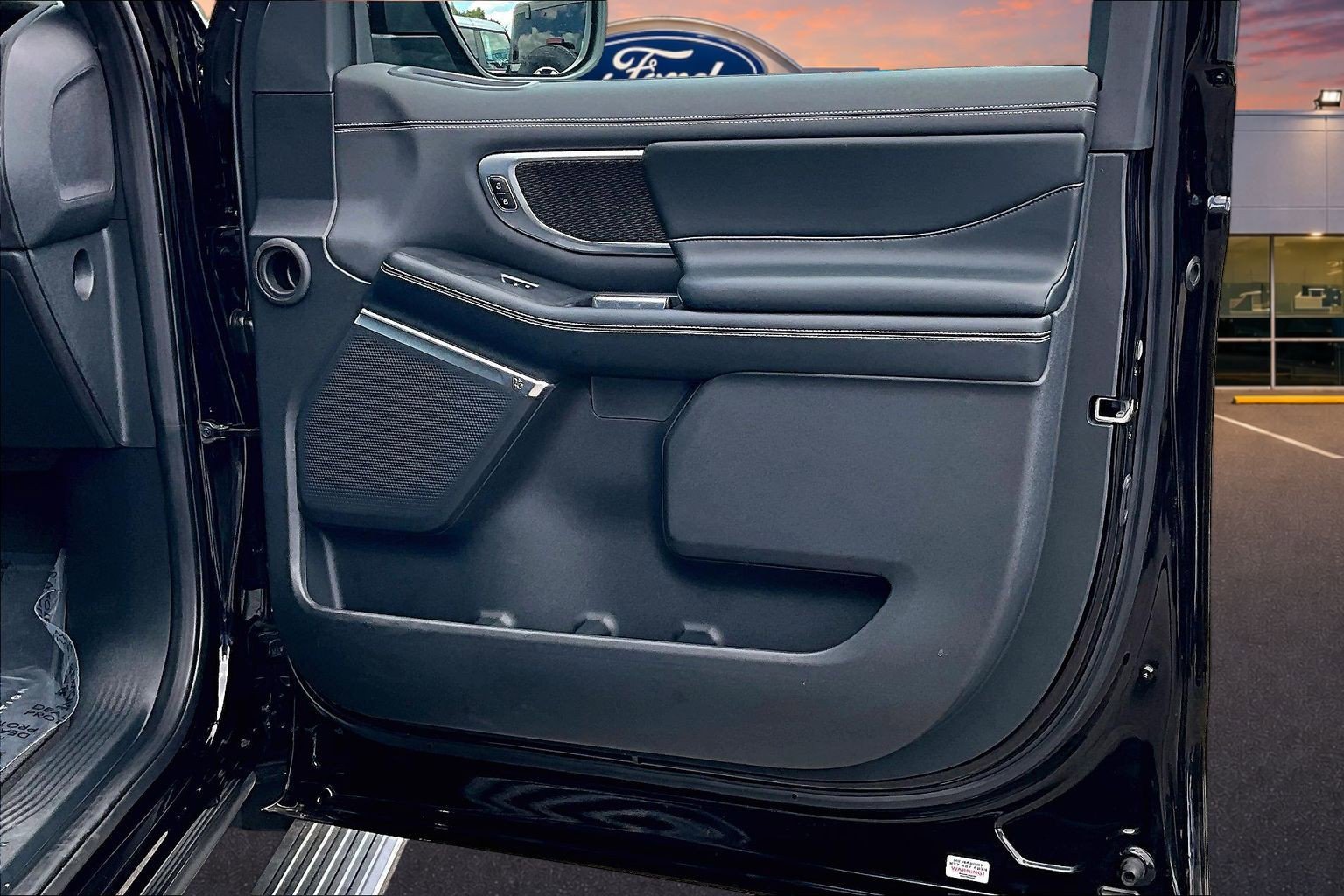 Certified 2025 Ford Expedition Platinum w/ Stealth Performance Package AWD/4WD image 24