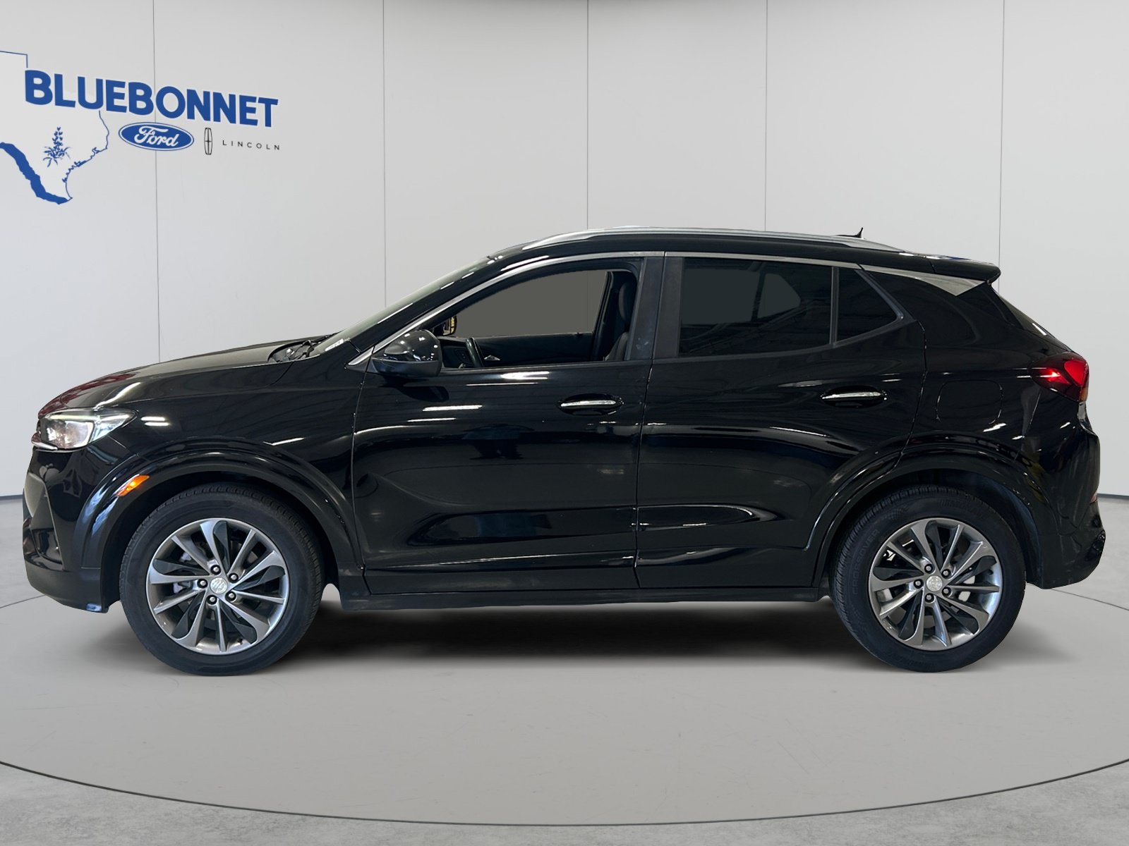 Used 2022 Buick Encore GX Select w/ Sport Touring Package FWD image 8
