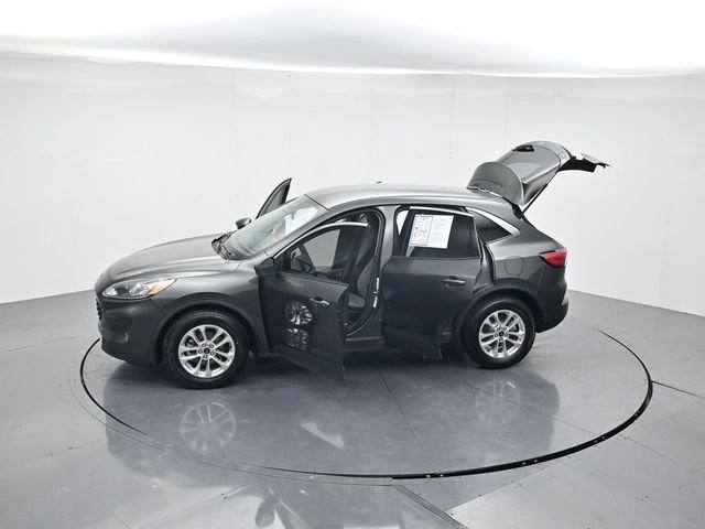 Certified 2020 Ford Escape SE image 47