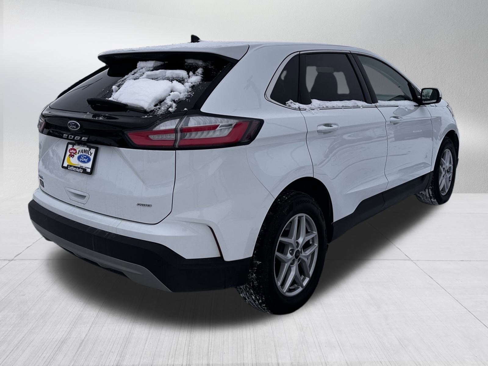 Certified 2024 Ford Edge SEL image 7