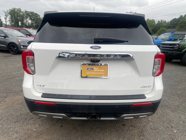 Certified 2022 Ford Explorer XLT w/ Equipment Group 202A image 5