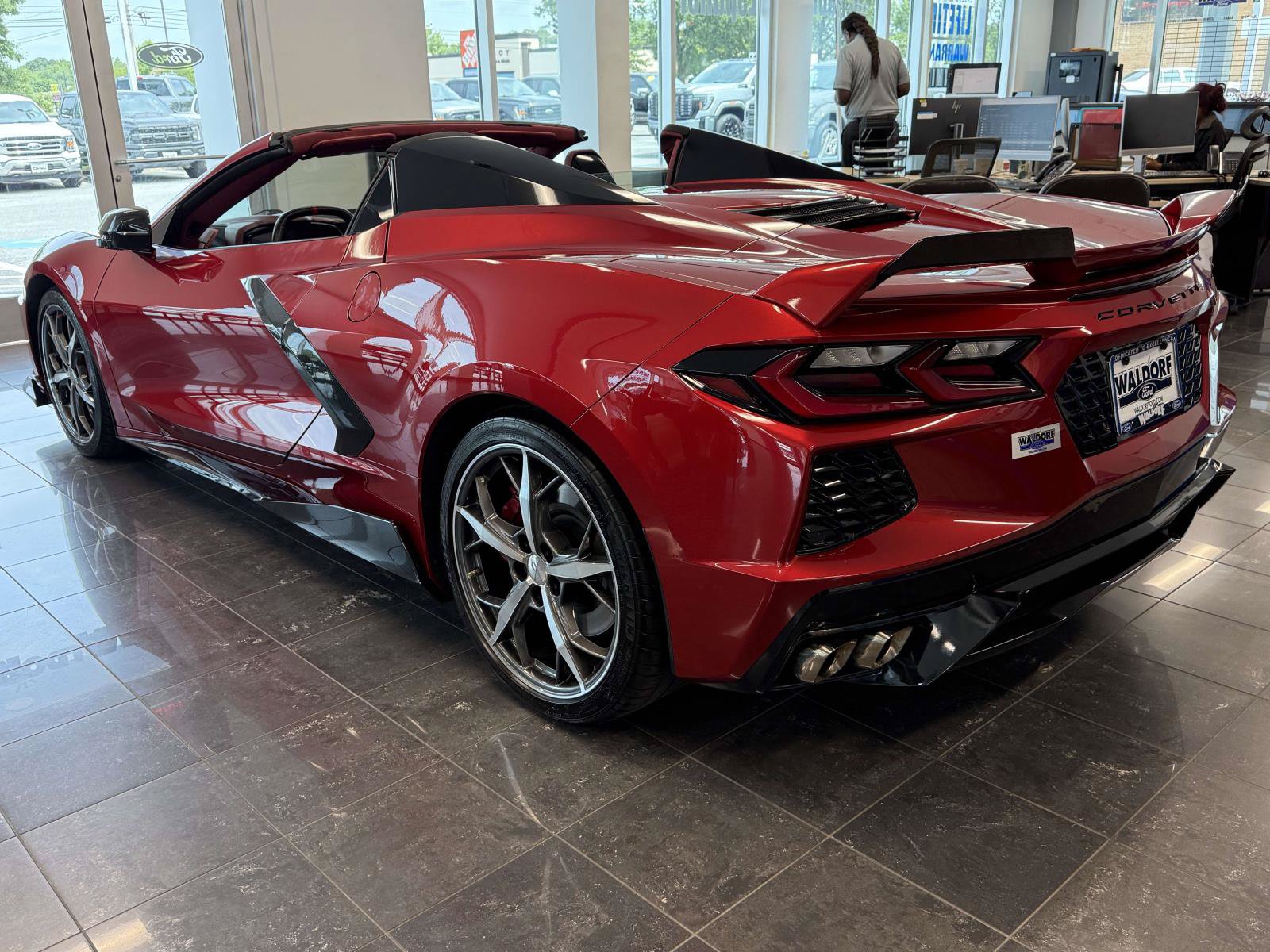 Used 2021 Chevrolet Corvette Stingray Premium Conv w/ Z51 Performance Package RWD image 4