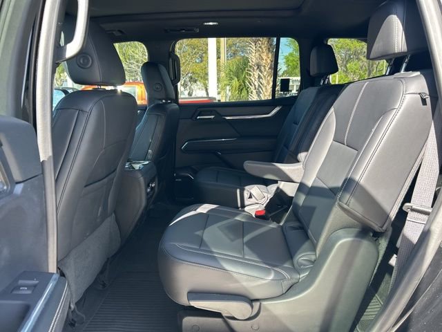 Used 2024 GMC Acadia Elevation w/ Luxury Package image 14