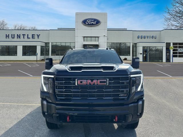 Used 2024 GMC Sierra 2500 AT4 w/ AT4 Premium Plus Package AWD/4WD image 2