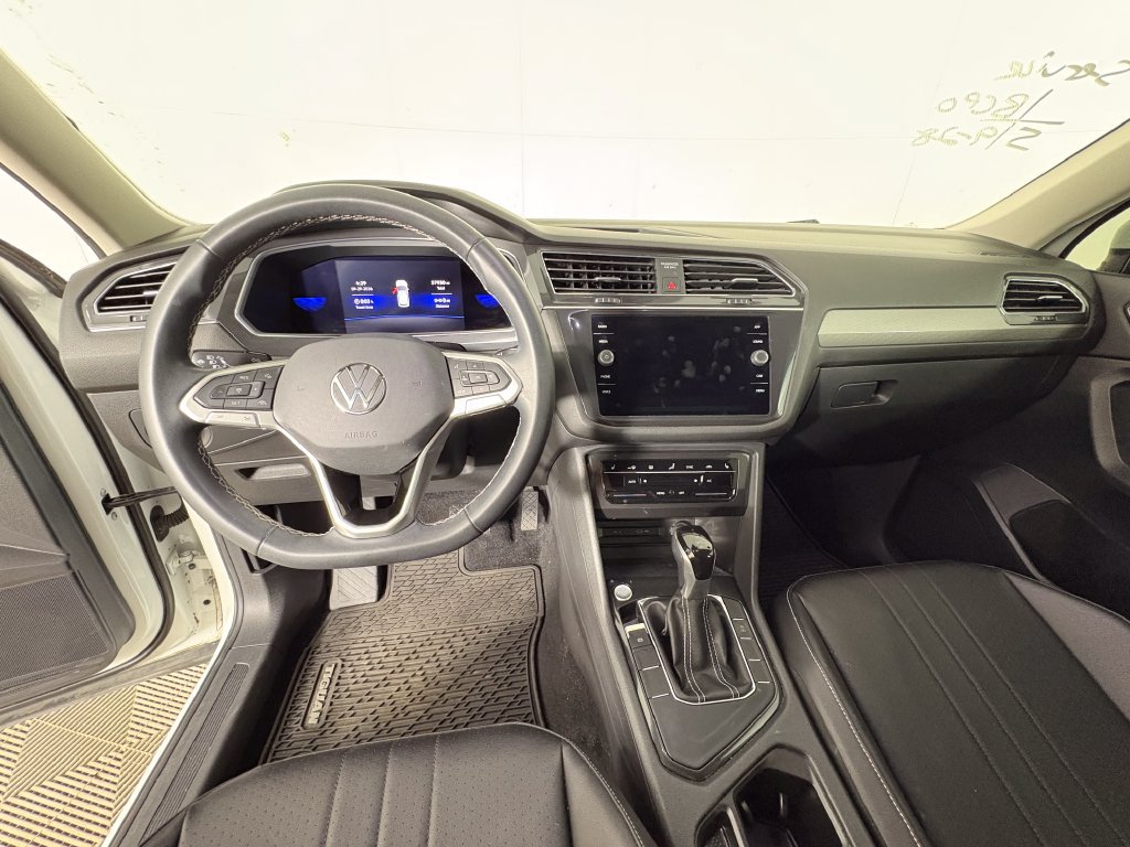 Used 2022 Volkswagen Tiguan SE FWD image 6