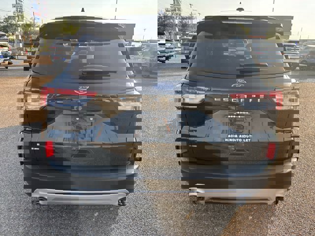 Certified 2022 Ford Escape SE w/ Convenience Package image 3