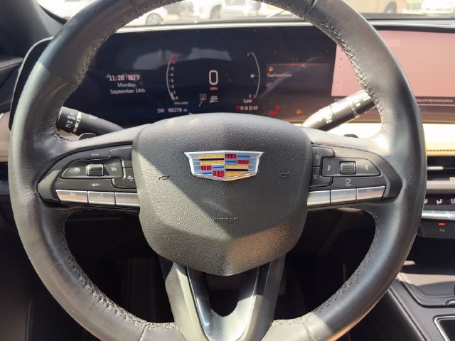 Used 2024 Cadillac XT4 Luxury FWD image 11