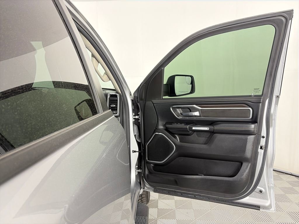 Used 2022 RAM 1500 Laramie AWD/4WD image 31