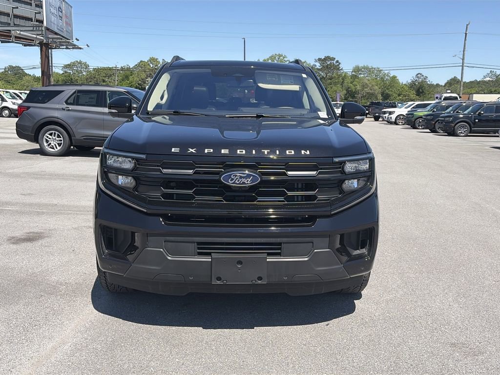 Certified 2025 Ford Expedition Active AWD/4WD image 10