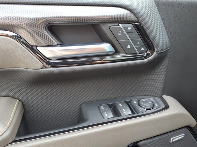 Used 2023 Chevrolet Silverado 1500 ZR2 w/ Technology Package image 23
