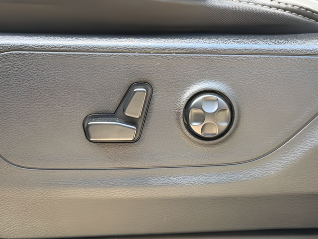 Used 2019 RAM 1500 Big Horn AWD/4WD image 16