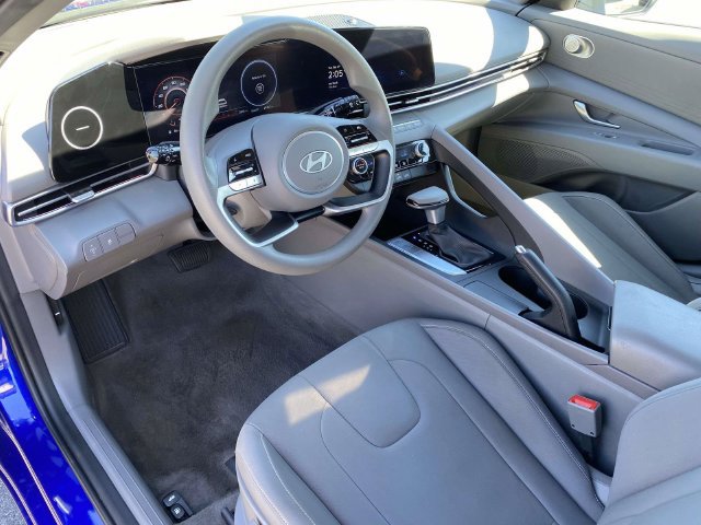 Used 2024 Hyundai Elantra SEL FWD image 13