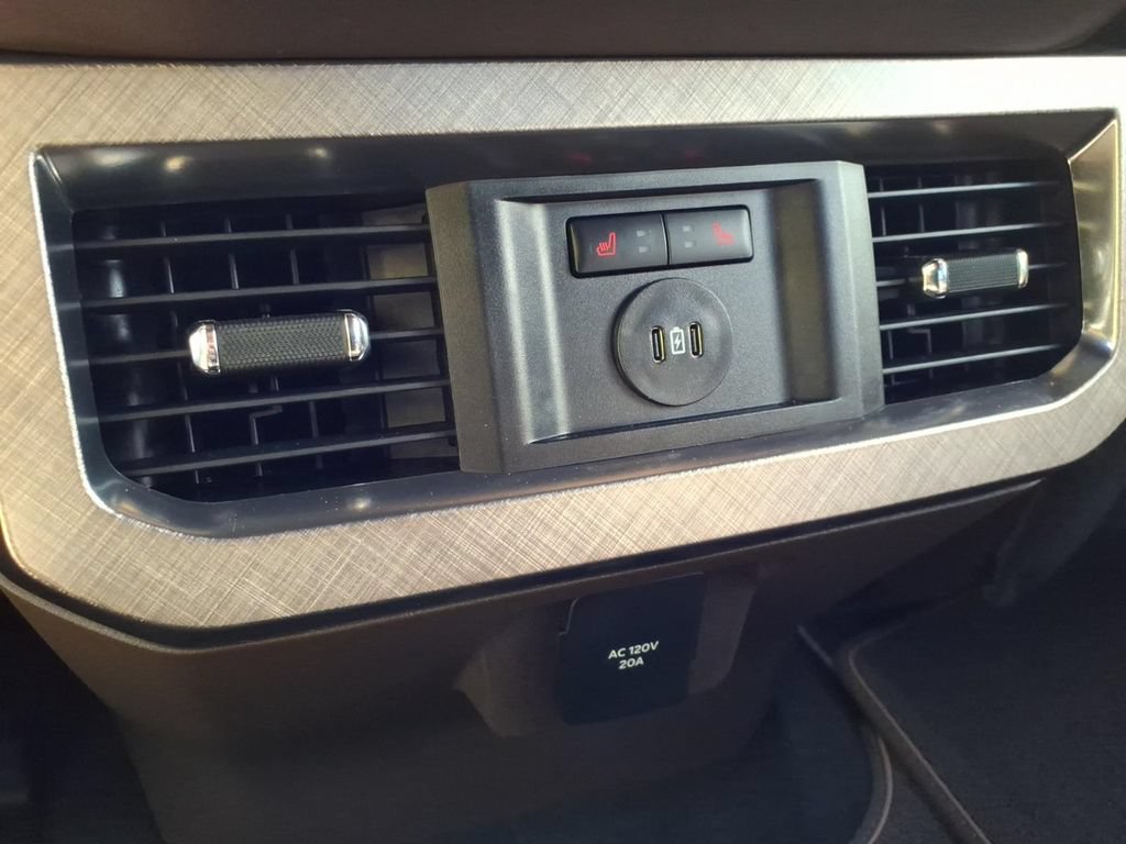 Certified 2025 Ford F350 King Ranch AWD/4WD image 21