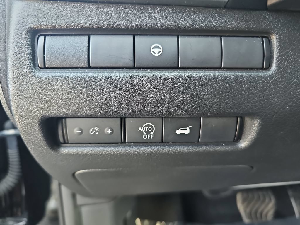 Used 2024 Nissan Rogue SV AWD/4WD image 24