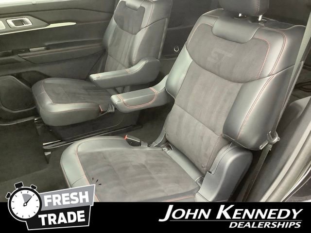 Certified 2025 Ford Explorer ST image 26