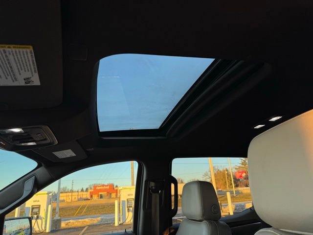 Used 2023 GMC Sierra 1500 SLT image 13