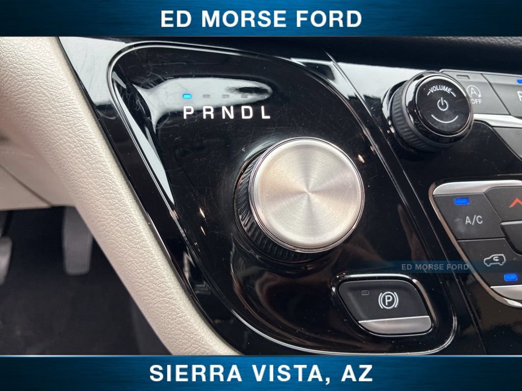 Used 2024 Chrysler Pacifica Touring-L FWD image 38