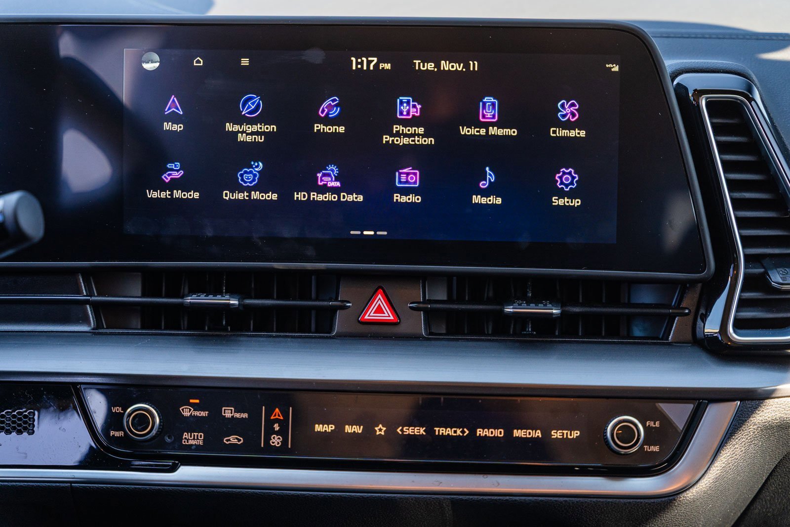 Used 2025 Kia Sportage EX image 29