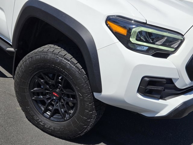 Used 2020 Toyota Tacoma TRD Pro AWD/4WD image 9