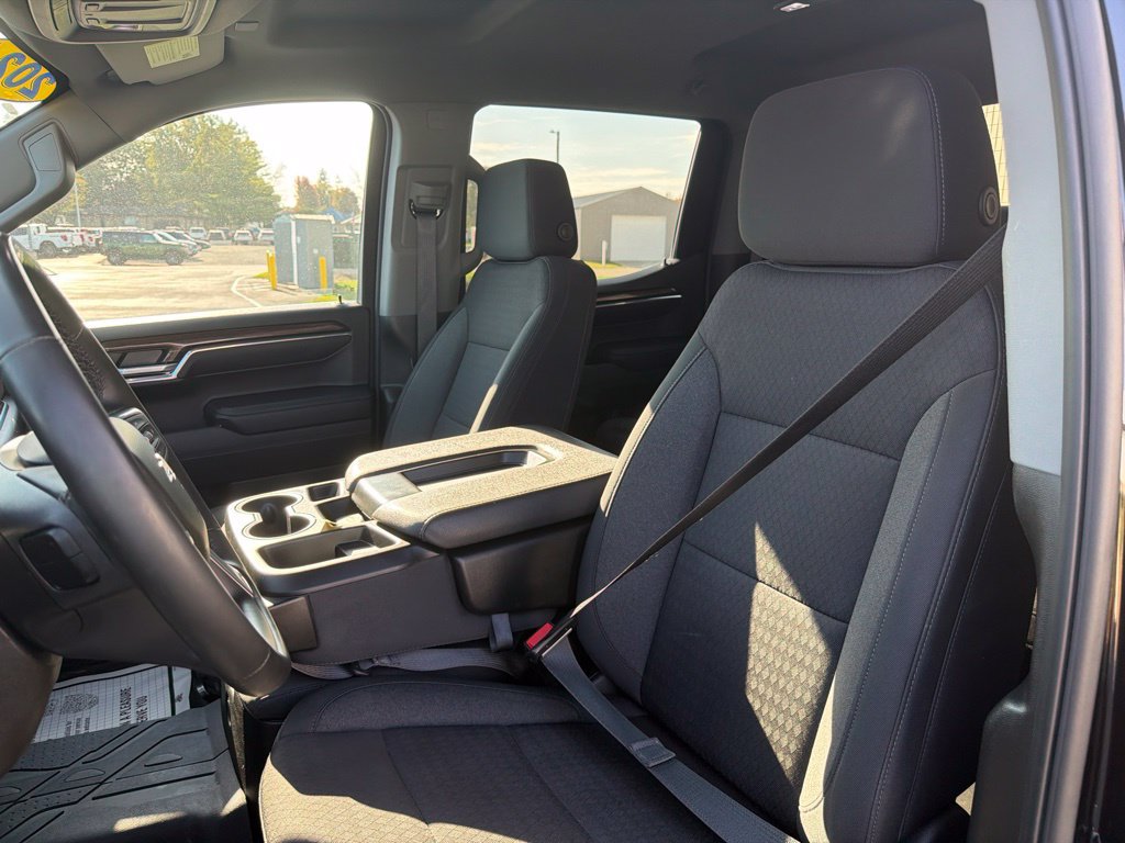 Used 2024 Chevrolet Silverado 1500 LT AWD/4WD image 13