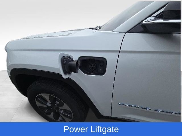 Used 2023 Jeep Grand Cherokee 4WD 4xe image 15