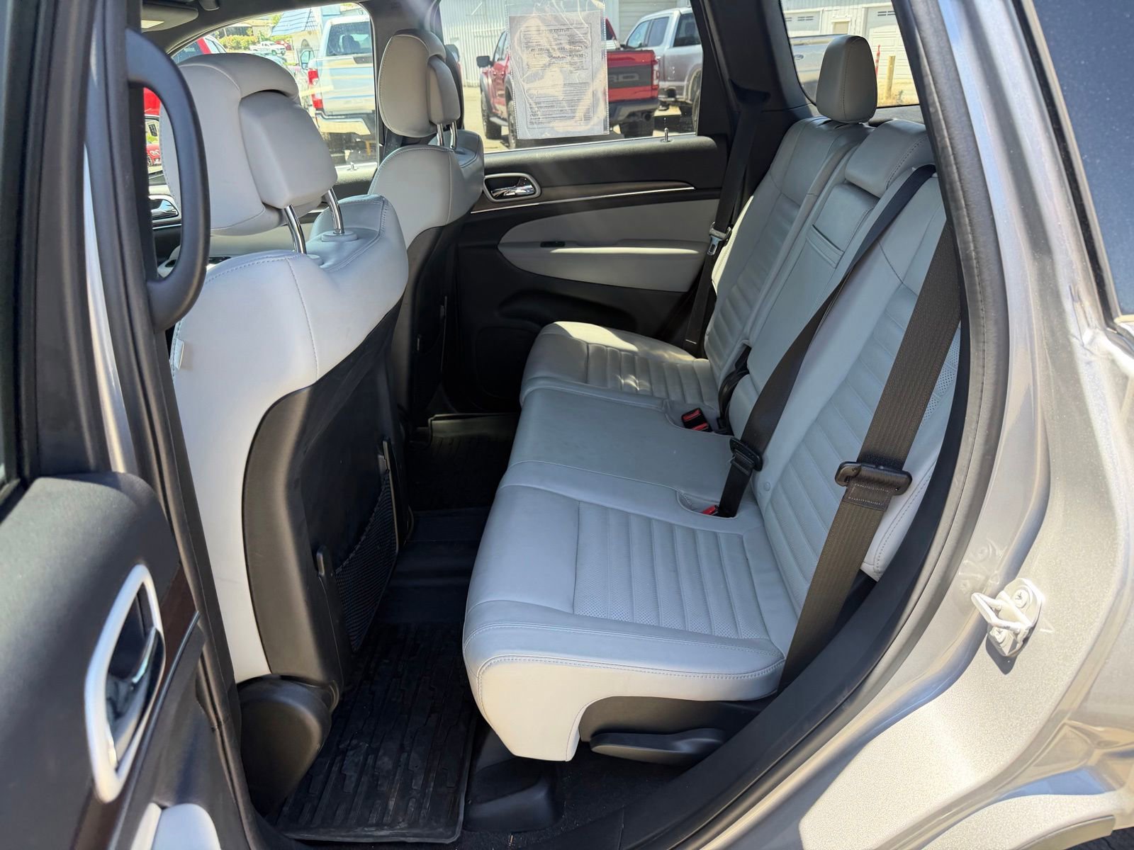 Used 2018 Jeep Grand Cherokee Limited AWD/4WD image 12