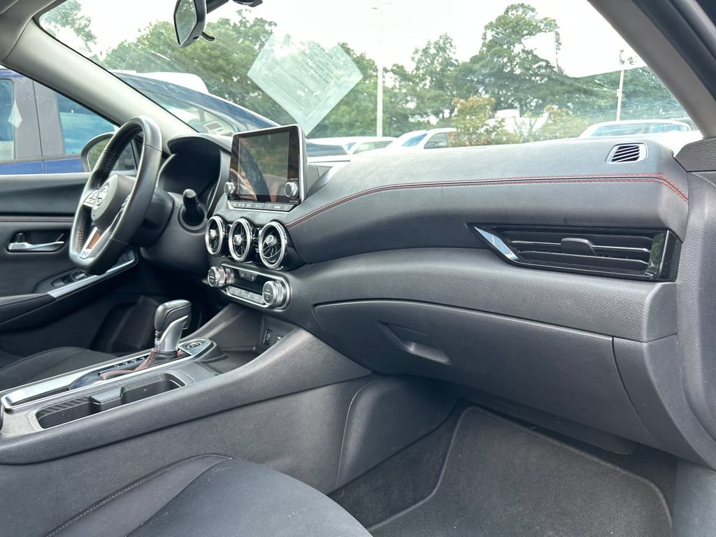 Used 2025 Nissan Sentra SR FWD image 15