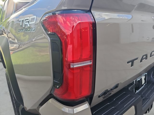 Used 2026 Toyota Tacoma TRD Off-Road AWD/4WD image 30