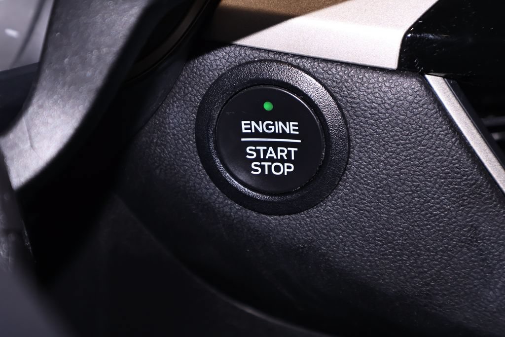 Certified 2022 Ford Escape SE w/ SE Sport Appearance Package AWD/4WD image 28