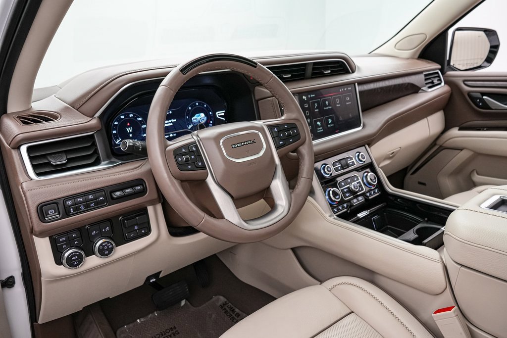 Used 2024 GMC Yukon XL Denali w/ Denali Reserve Package image 13