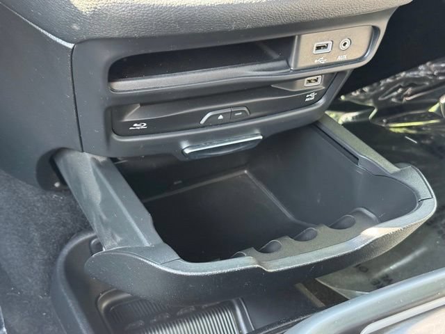 Used 2020 Chrysler Pacifica Limited w/ Advanced Safetytec Group FWD image 19