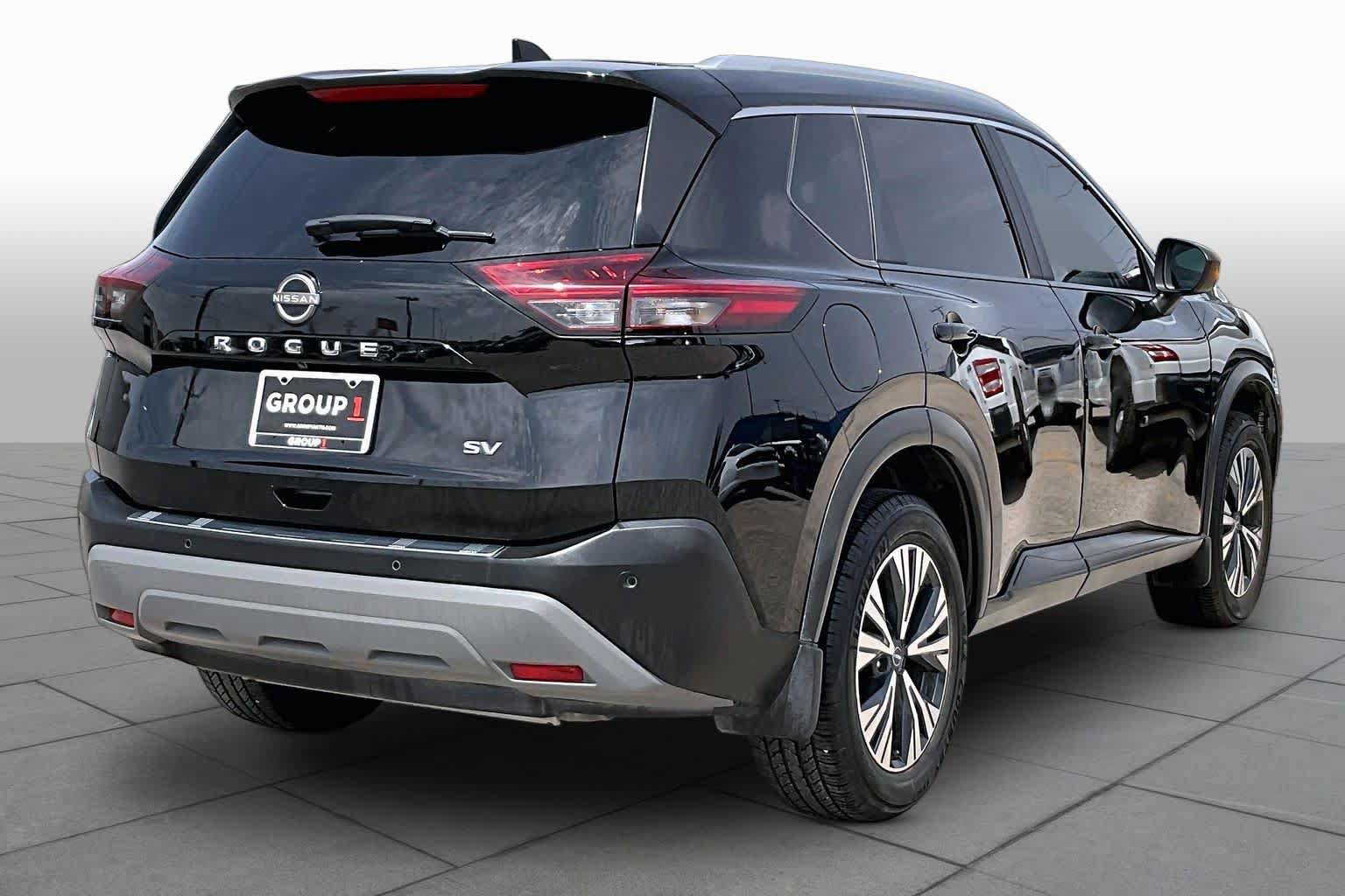 Used 2023 Nissan Rogue SV w/ SV Premium B Package FWD image 12