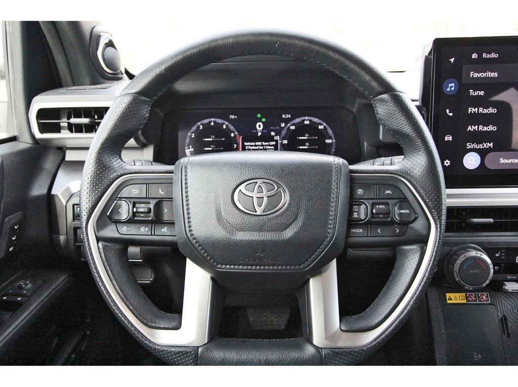 Used 2025 Toyota 4Runner TRD Off-Road Premium AWD/4WD image 15