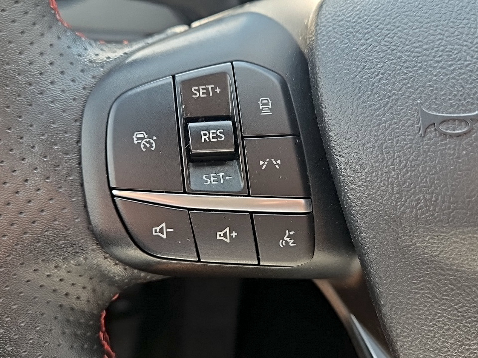 Certified 2023 Ford Escape ST-Line w/ Tech Pack #1 AWD/4WD image 13