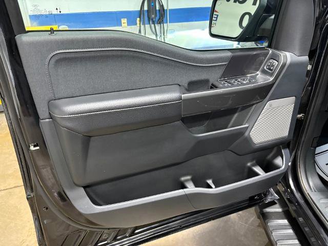 Certified 2023 Ford F150 Lariat w/ Equipment Group 502A High image 19