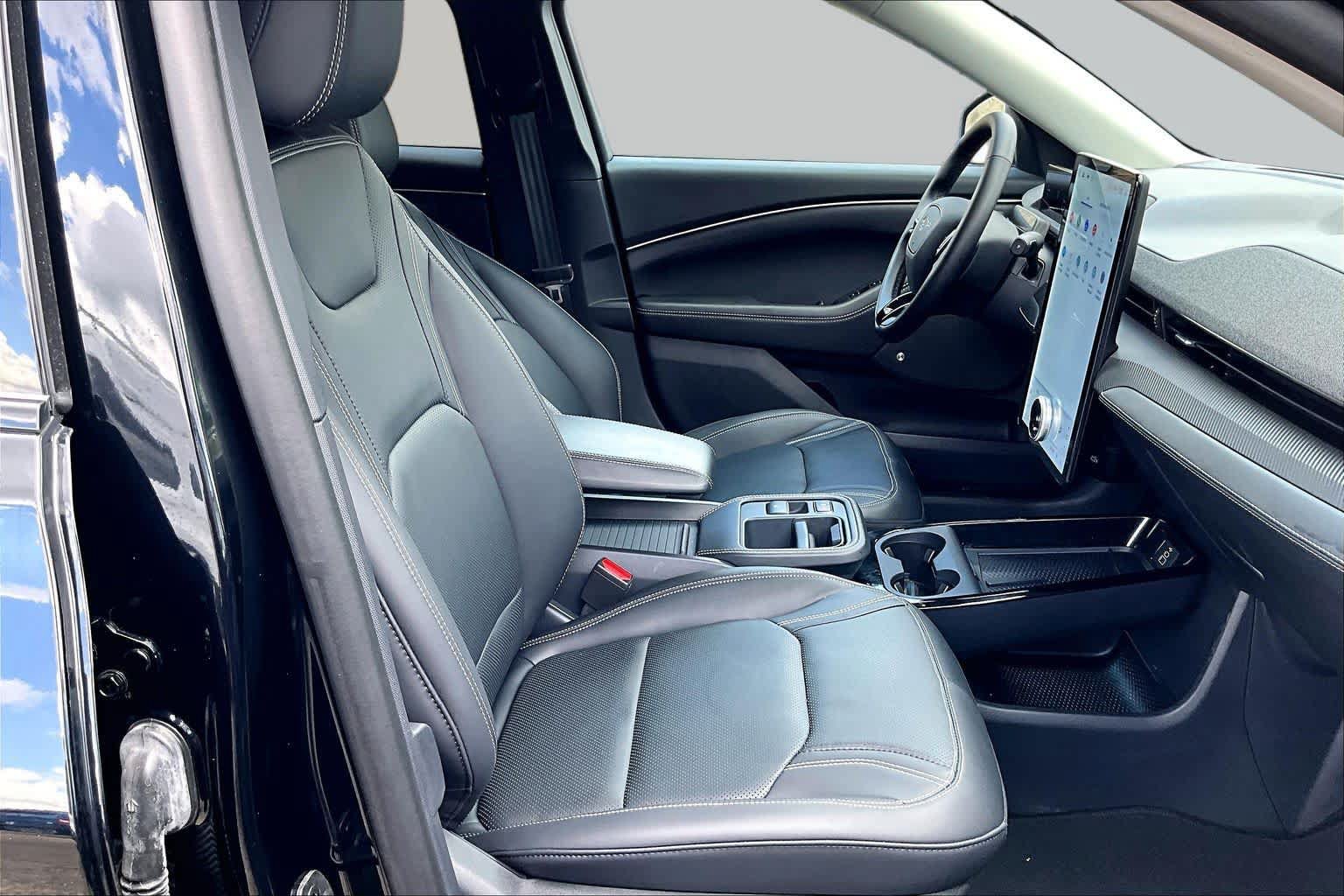 Certified 2025 Ford Mustang Mach-E Premium RWD image 13