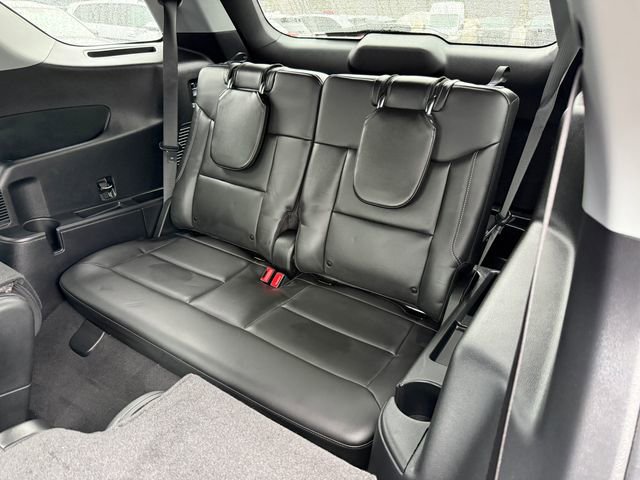 Certified 2022 Ford Explorer XLT w/ Equipment Group 202A image 7