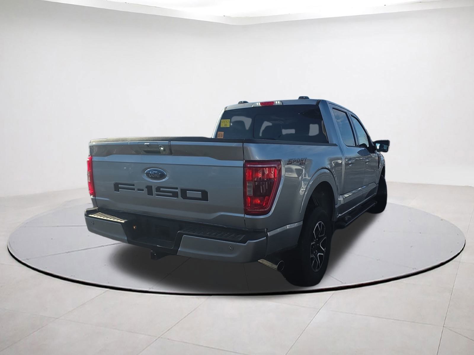 Certified 2022 Ford F150 XLT w/ Equipment Group 302A High image 7