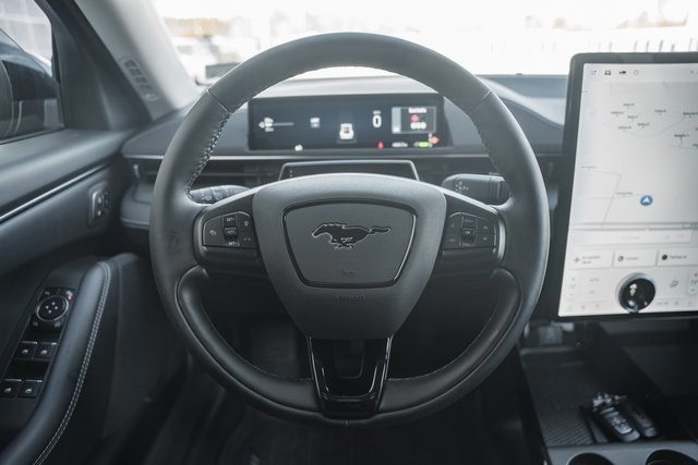 Certified 2025 Ford Mustang Mach-E Select w/ Comfort Package Lite image 31