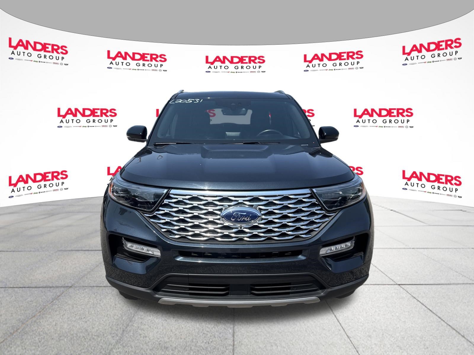 Certified 2023 Ford Explorer Platinum w/ Technology Package AWD/4WD image 8